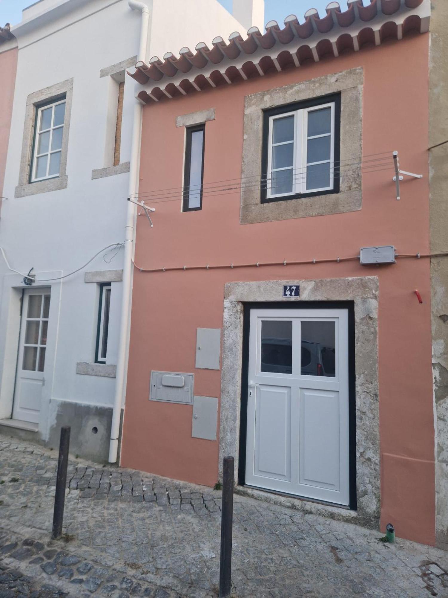 Apartment House *